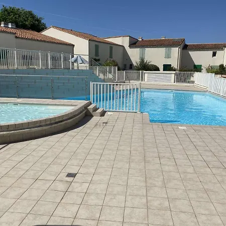 Apartment T1 Bis Avec Mezzanine, Terrasse Et Piscine A - Fr-1-246c-18 Saint-Martin-de-Re